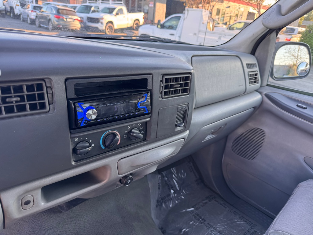Photo 14 of this FORD F250