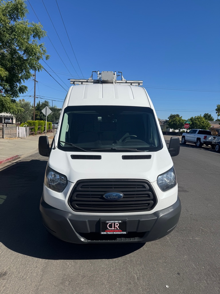 Photo 7 of this FORD TRANSIT