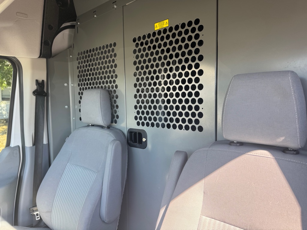 Photo 12 of this FORD TRANSIT