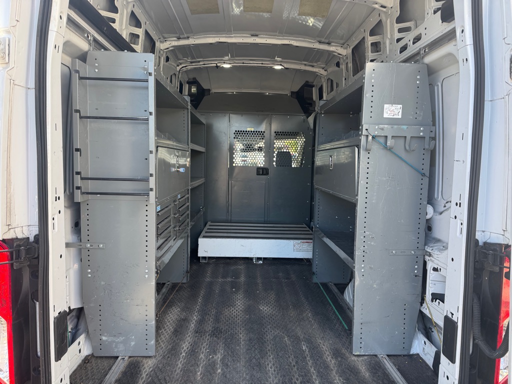 Photo 22 of this FORD TRANSIT