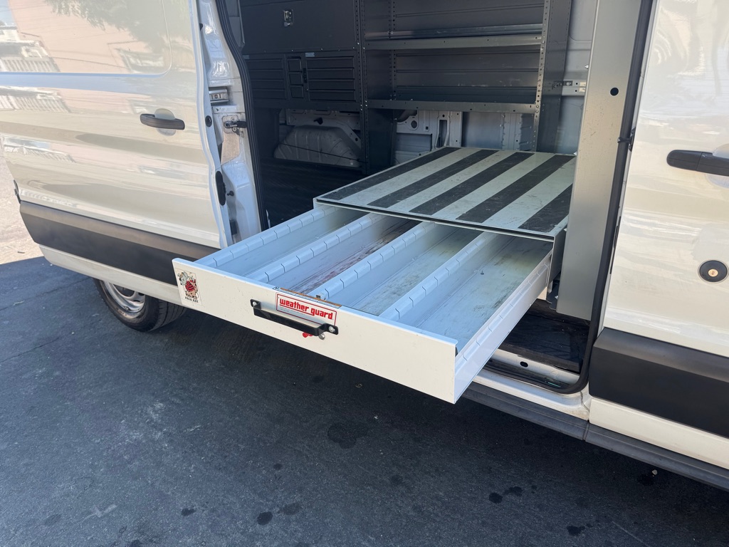 Photo 18 of this FORD TRANSIT