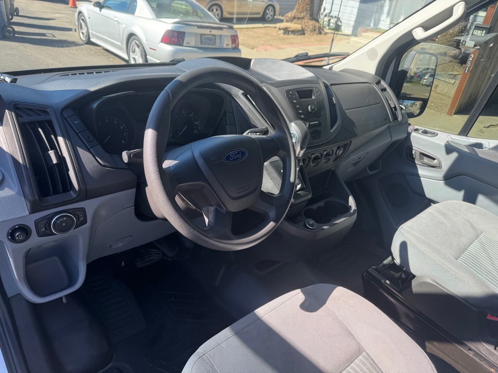 Photo 10 of this FORD TRANSIT