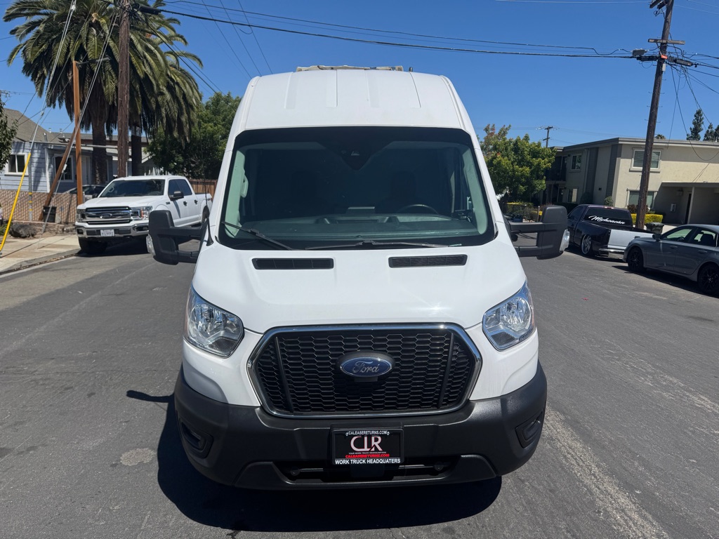 Photo 3 of this FORD TRANSIT