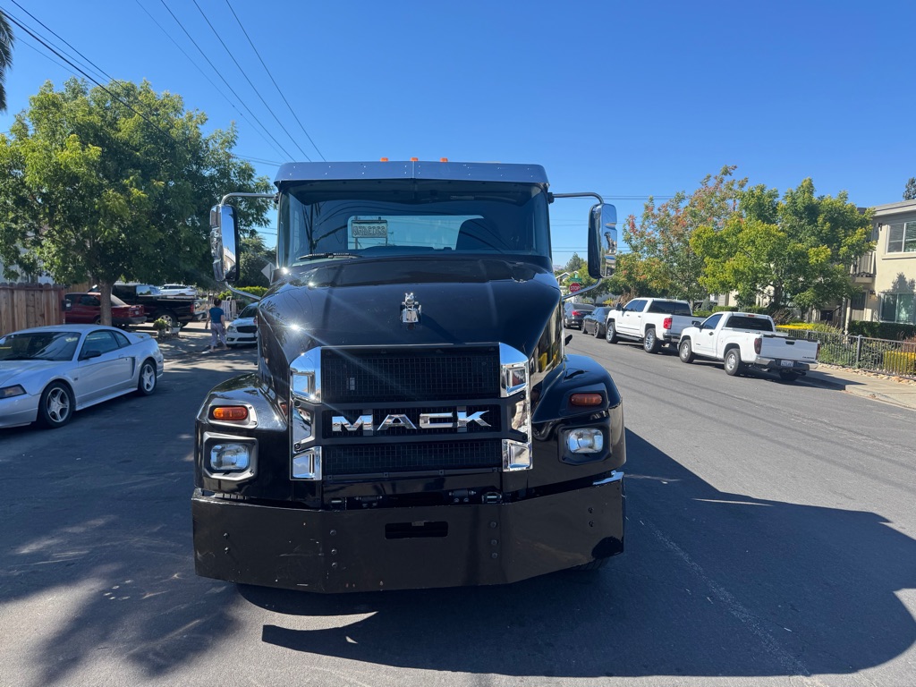 Photo 3 of this MACK MD