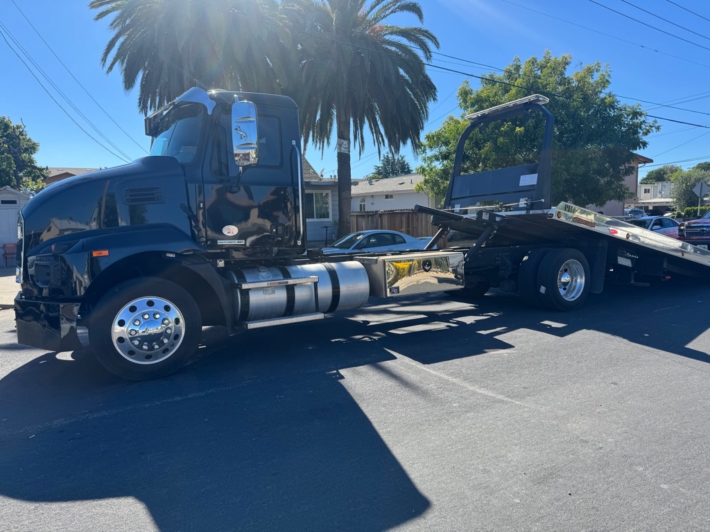 Photo 12 of this MACK MD