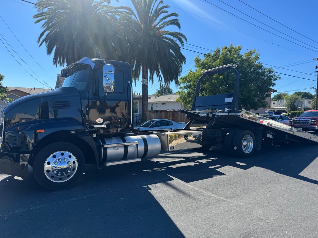 Photo 11 of this MACK MD