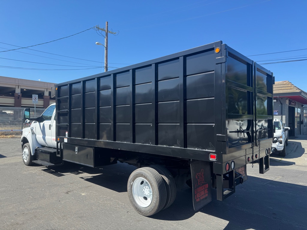 Photo 5 of this FORD F650