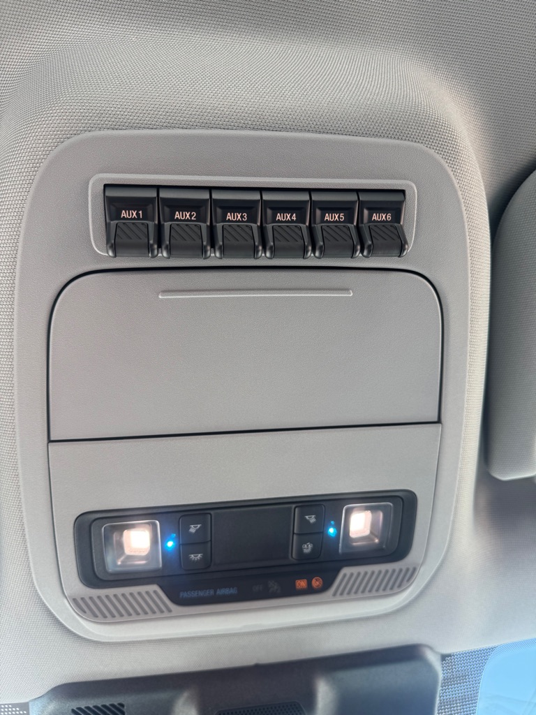 Photo 16 of this FORD F550