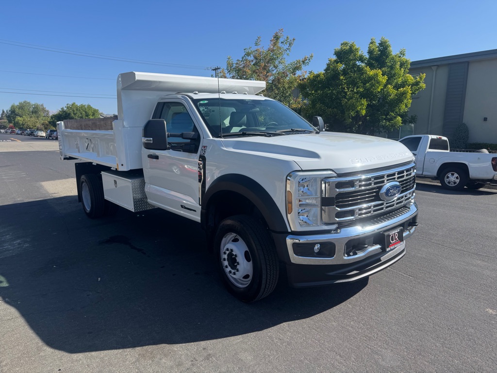 Photo 2 of this FORD F550