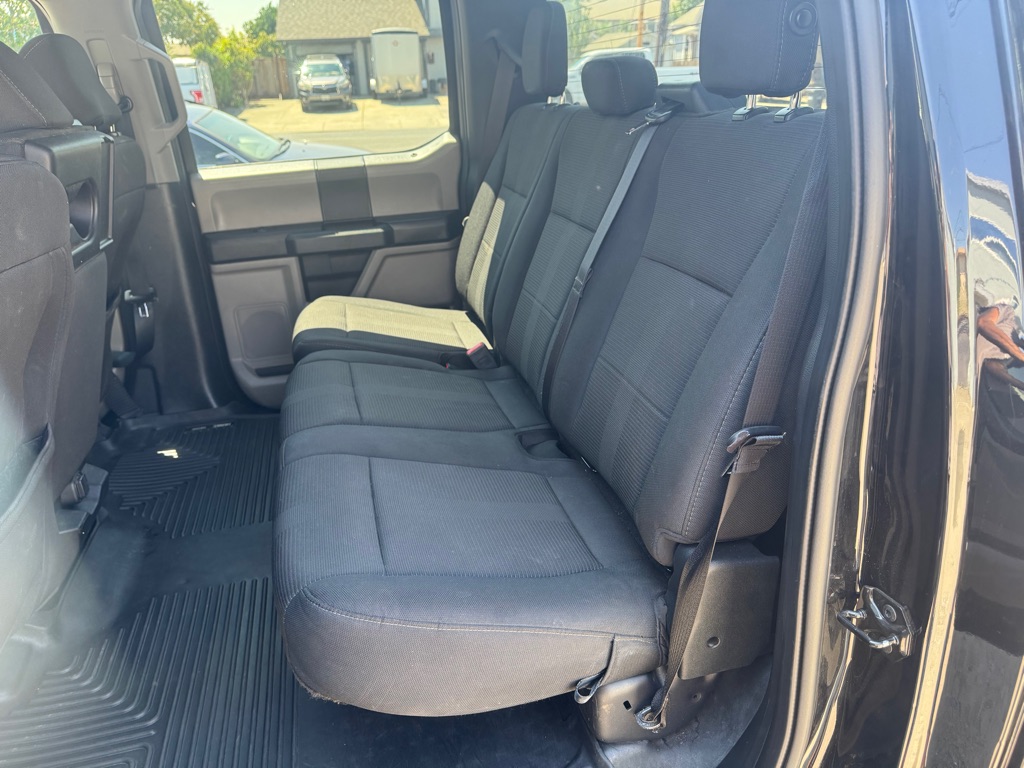 Photo 15 of this FORD F150