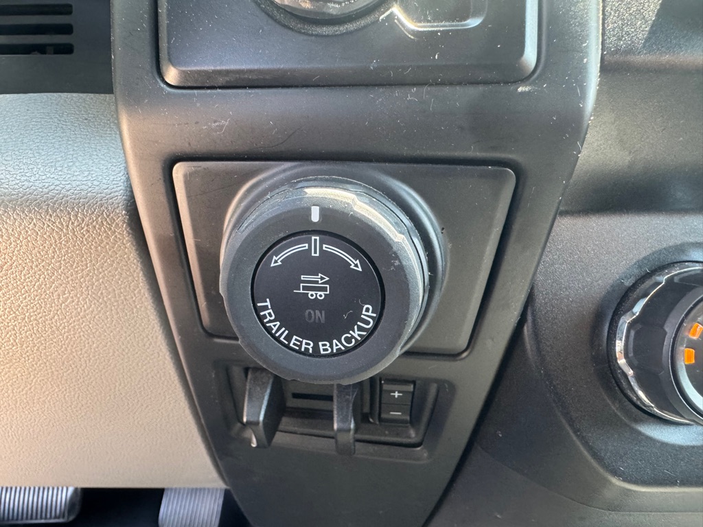 Photo 20 of this FORD F150