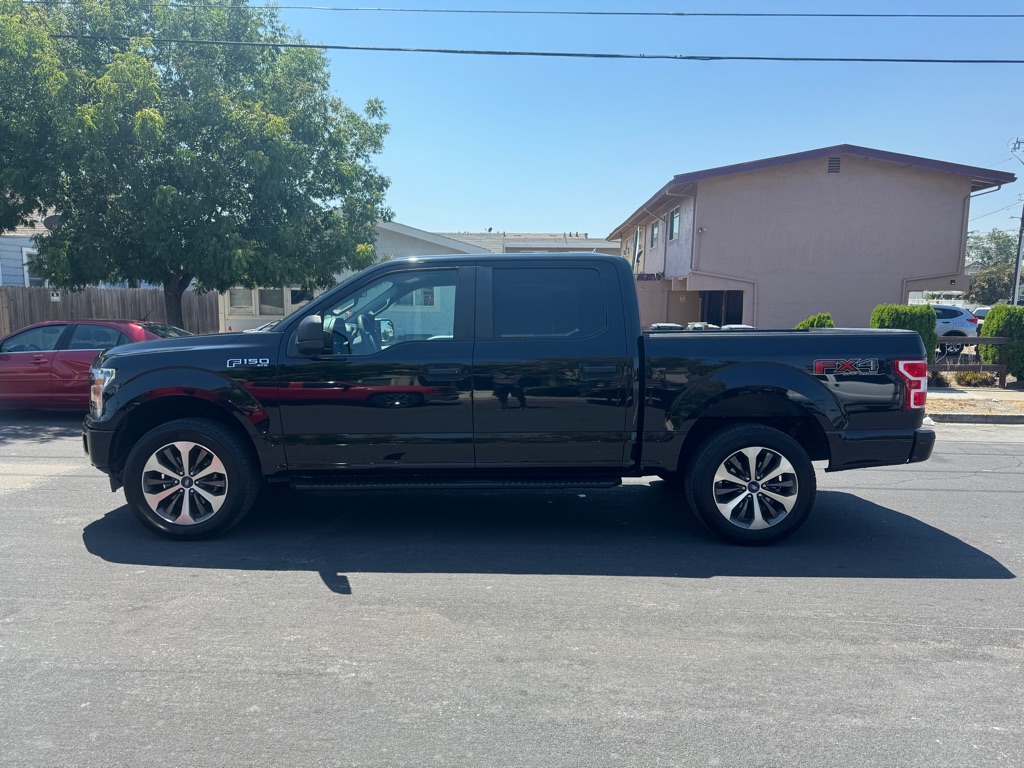 Photo 6 of this FORD F150