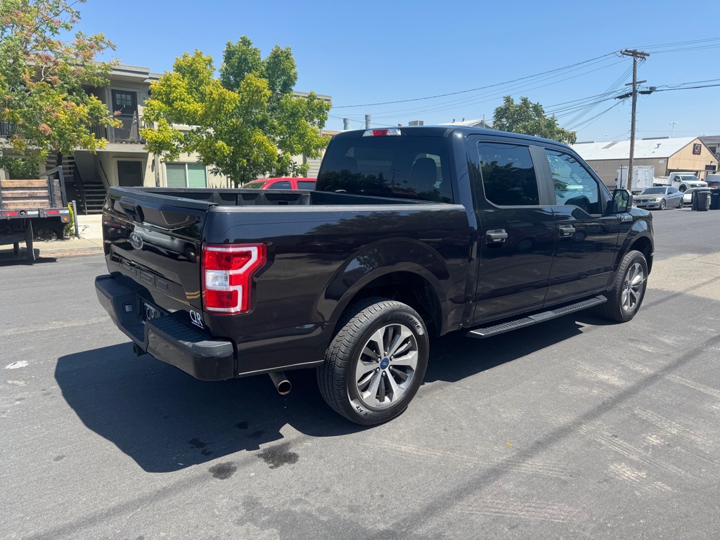 Photo 5 of this FORD F150