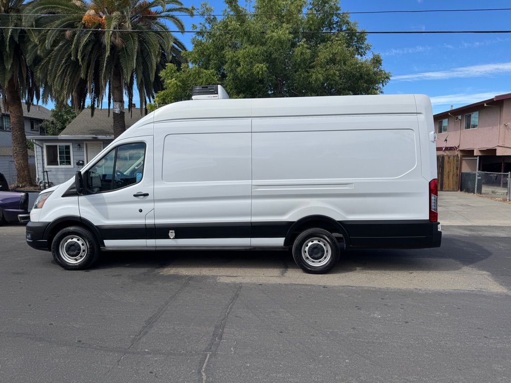 Photo 7 of this FORD TRANSIT