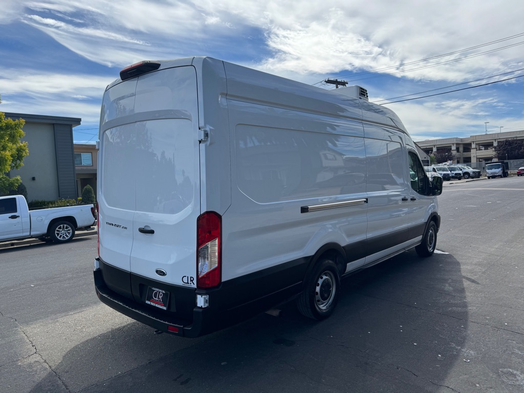 Photo 5 of this FORD TRANSIT