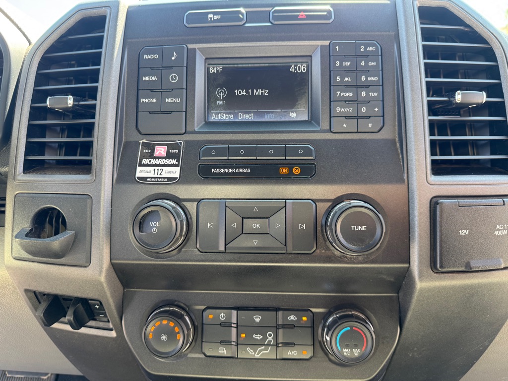 Photo 16 of this FORD F550