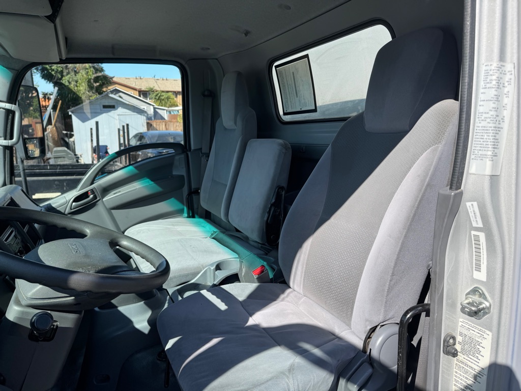 Photo 12 of this ISUZU NRR