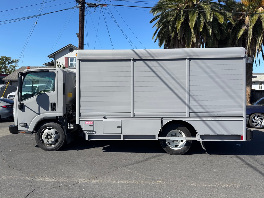 Photo 8 of this ISUZU NRR