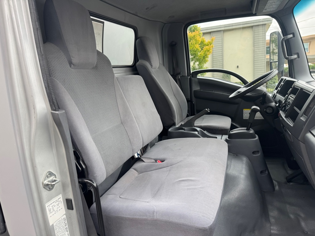 Photo 13 of this ISUZU NRR