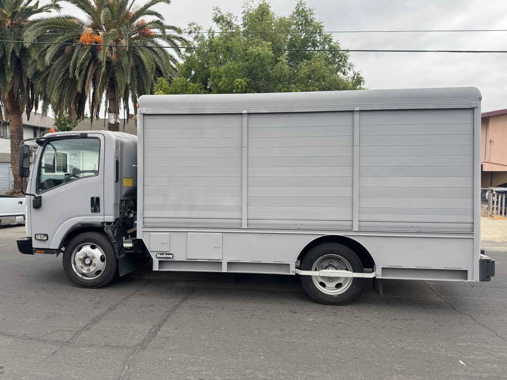Photo 7 of this ISUZU NRR