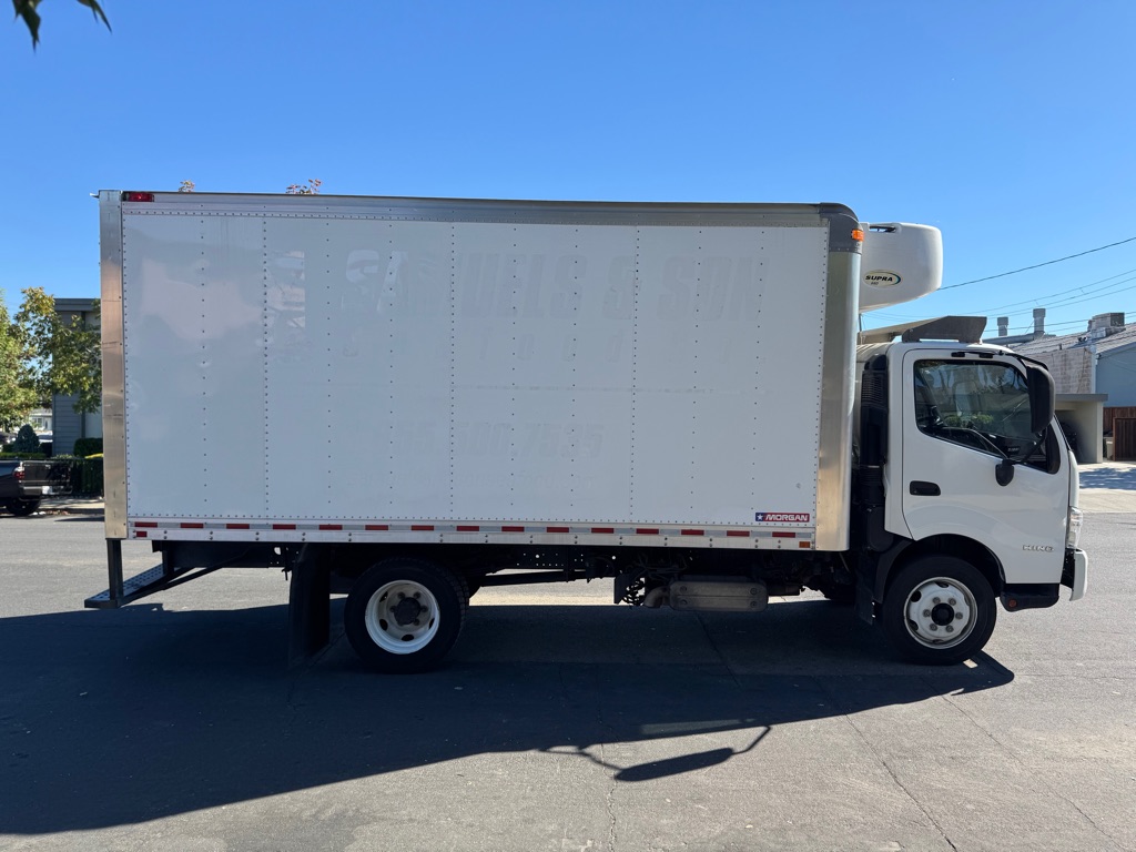 Photo 7 of this HINO 195
