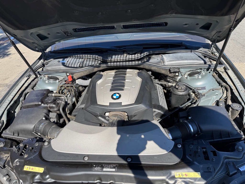 Photo 10 of this BMW 750