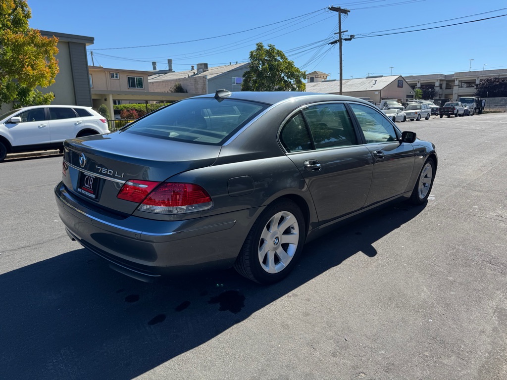 Photo 4 of this BMW 750
