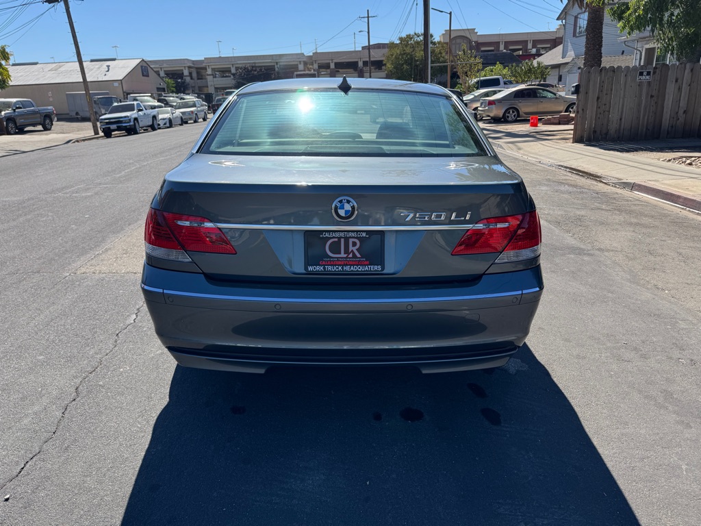 Photo 8 of this BMW 750