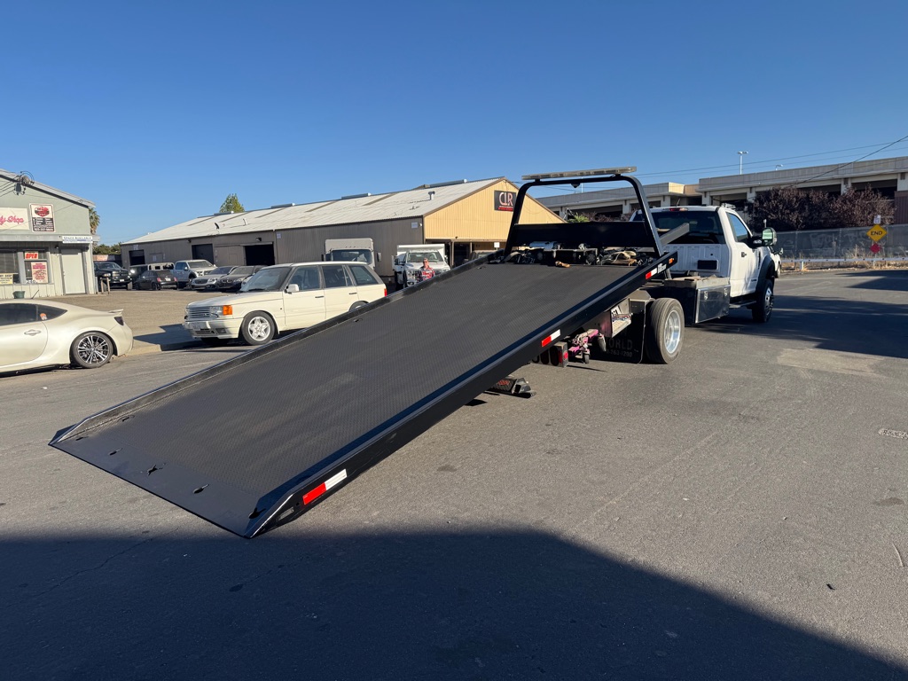 Photo 22 of this FORD F550
