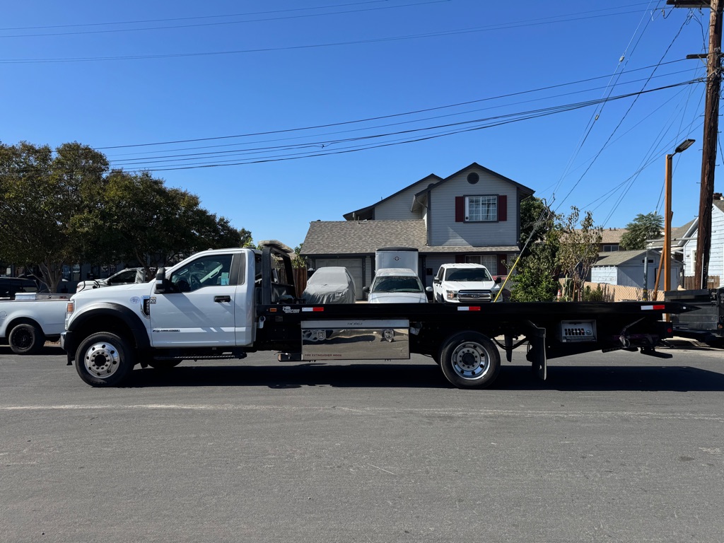 Photo 7 of this FORD F550