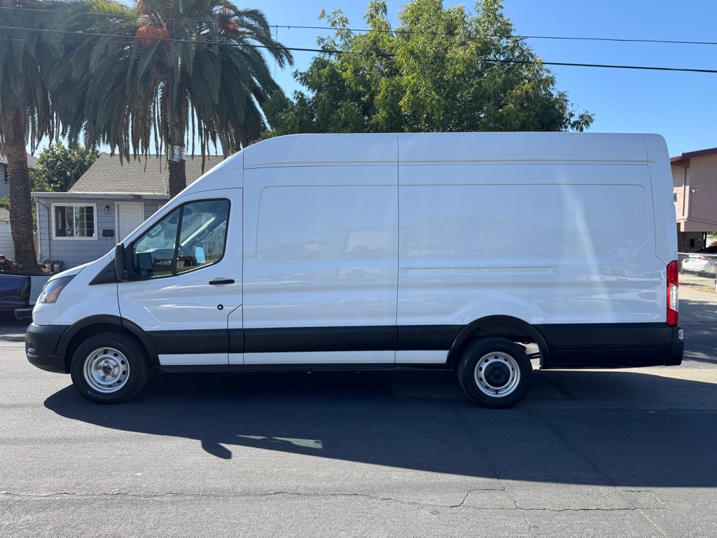Photo 7 of this FORD TRANSIT