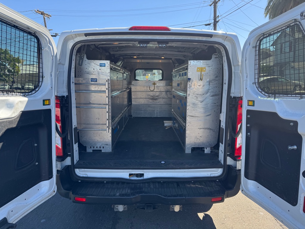 Photo 14 of this FORD TRANSIT