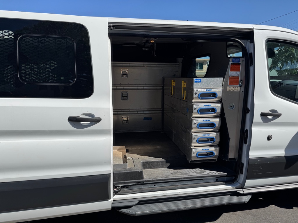 Photo 16 of this FORD TRANSIT