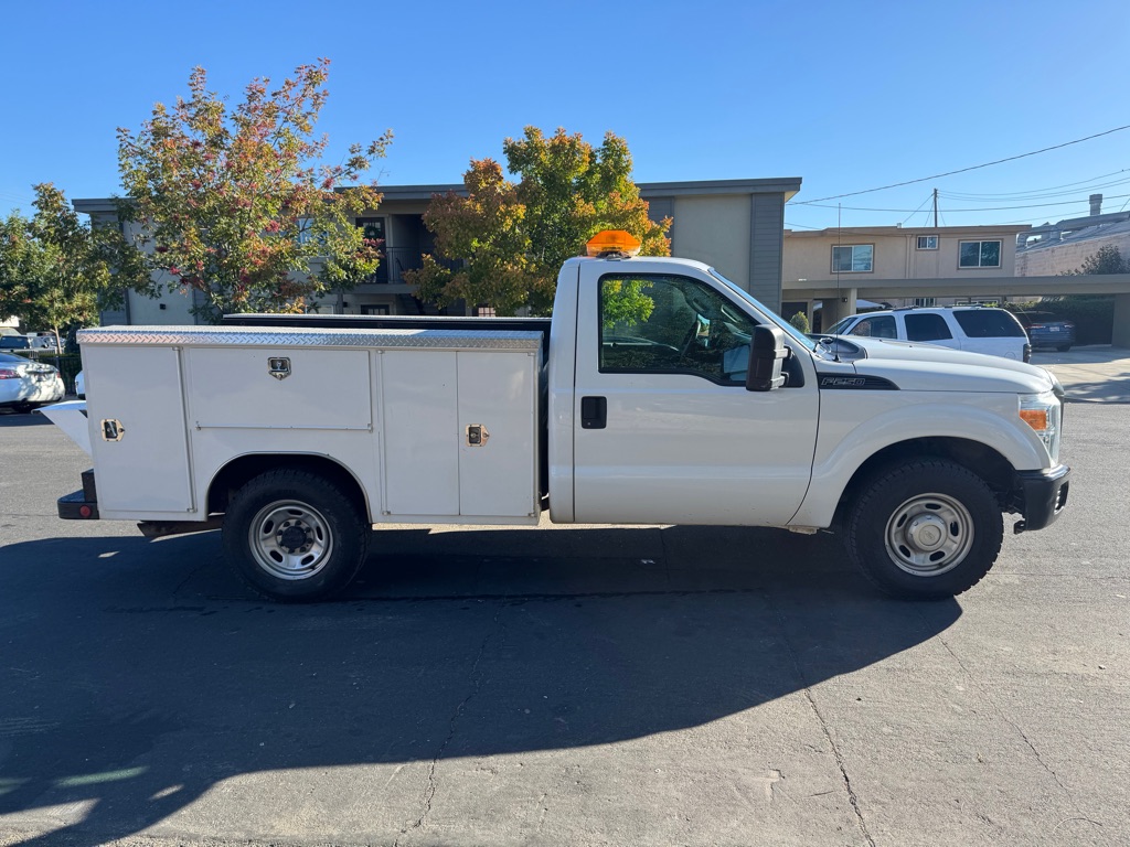 Photo 6 of this FORD F250