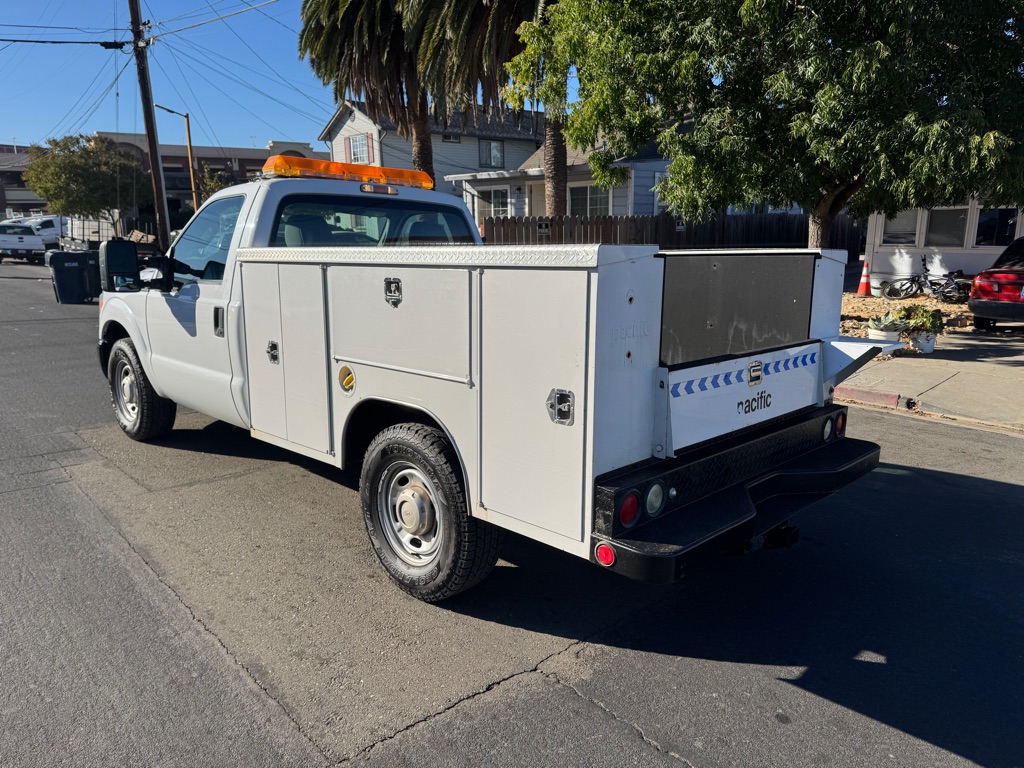 Photo 5 of this FORD F250