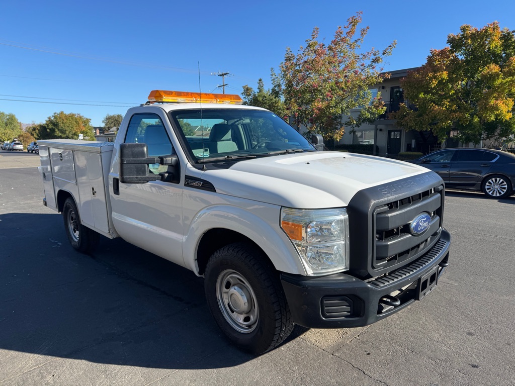 Photo 2 of this FORD F250