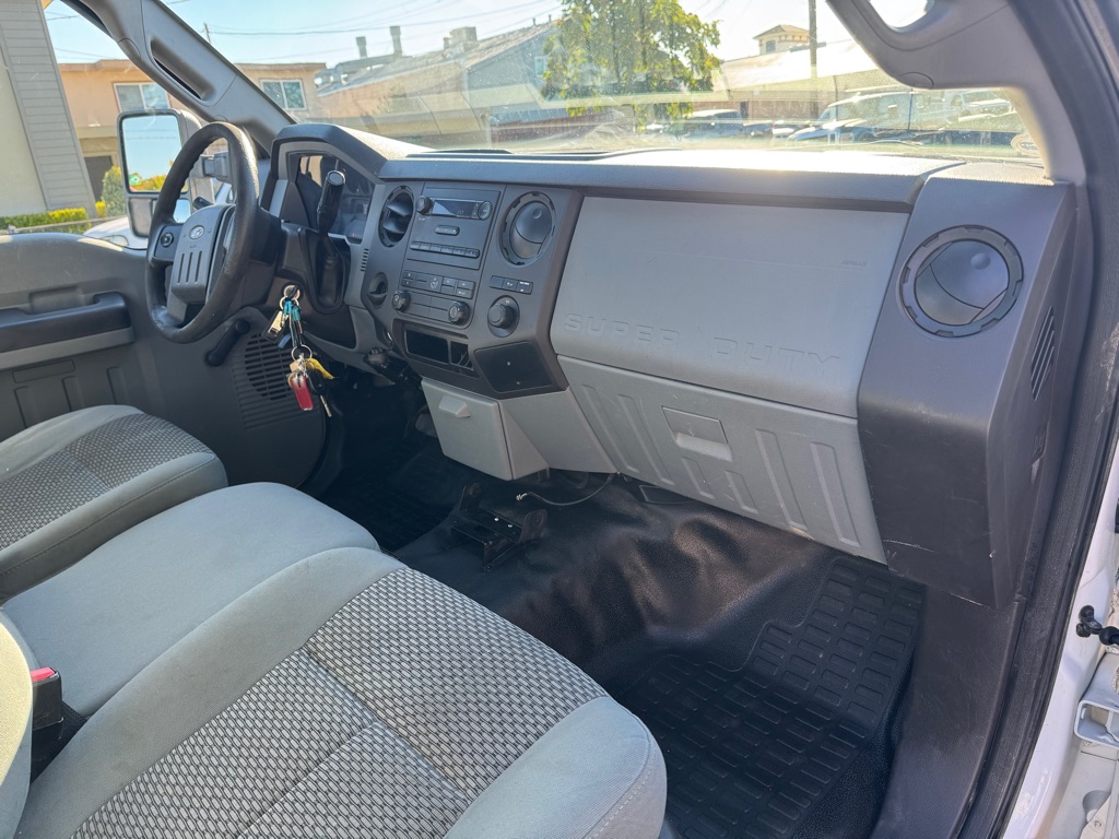 Photo 14 of this FORD F250