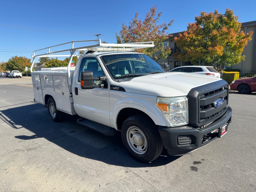 Photo 2 of this FORD F250