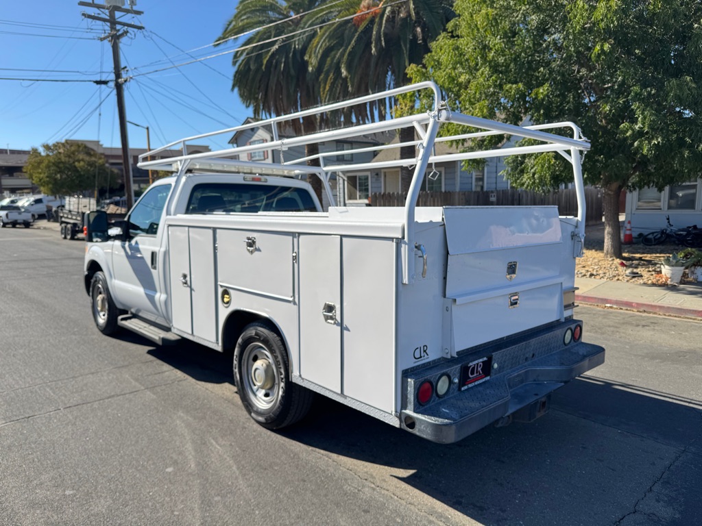 Photo 4 of this FORD F250