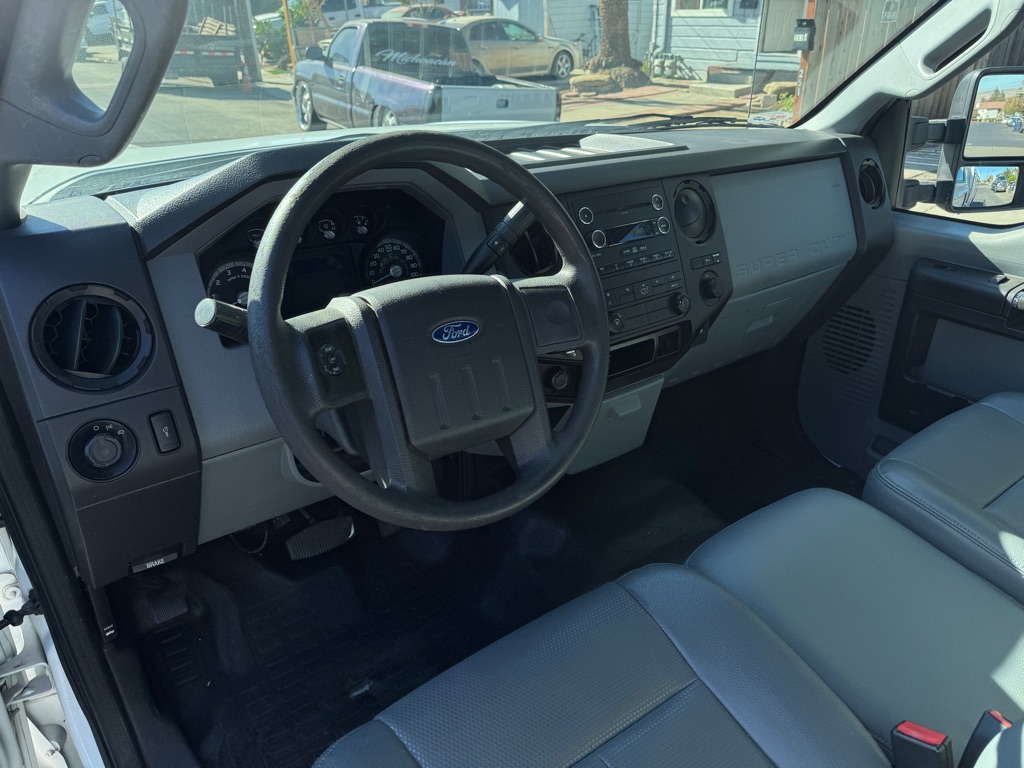 Photo 11 of this FORD F250