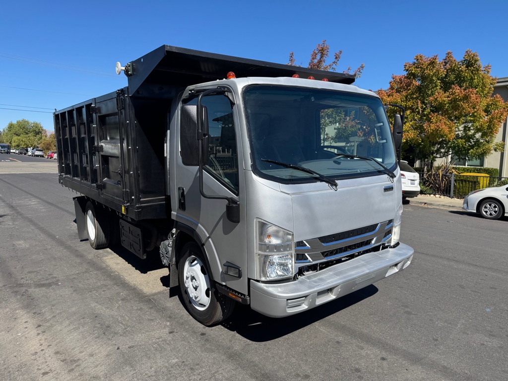 Photo 2 of this ISUZU NRR