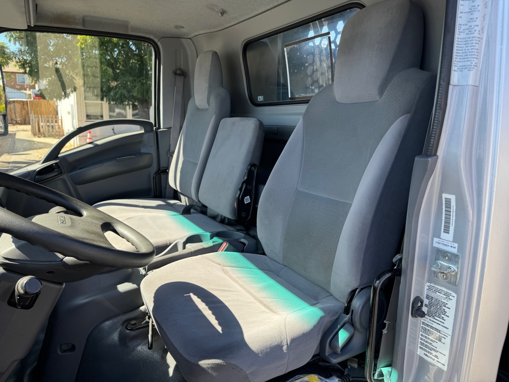 Photo 14 of this ISUZU NRR