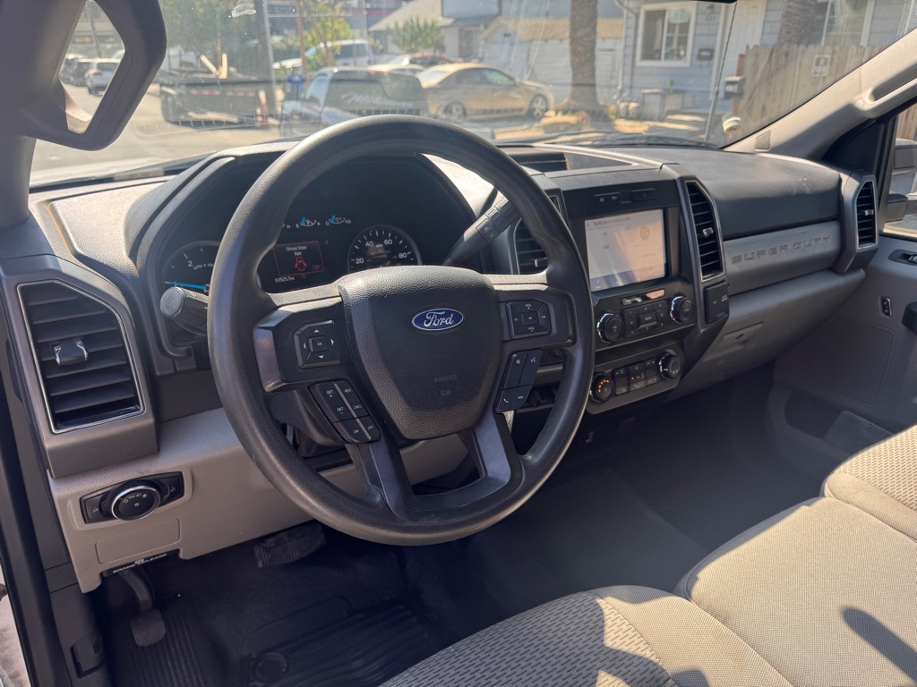 Photo 10 of this FORD F450