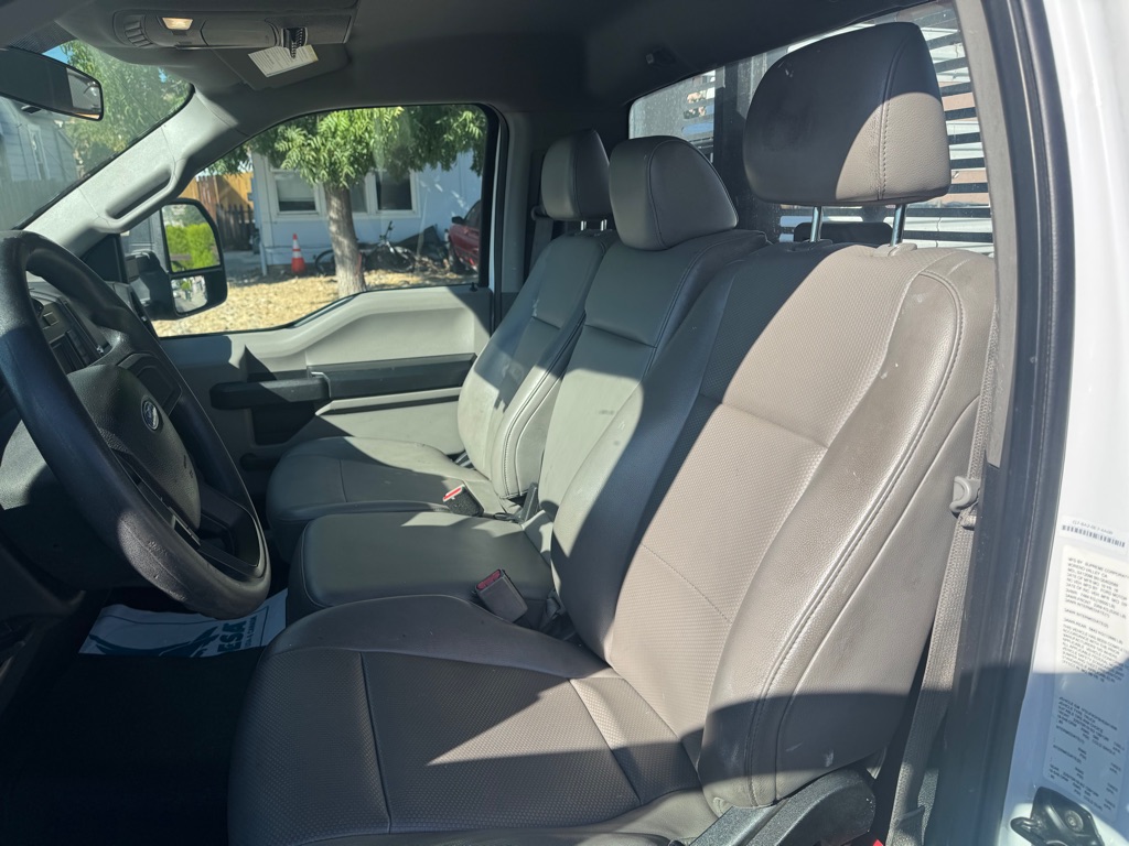 Photo 13 of this FORD F450