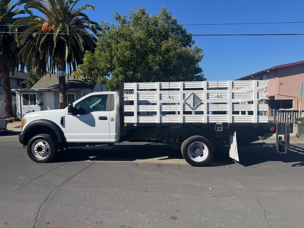 Photo 7 of this FORD F450