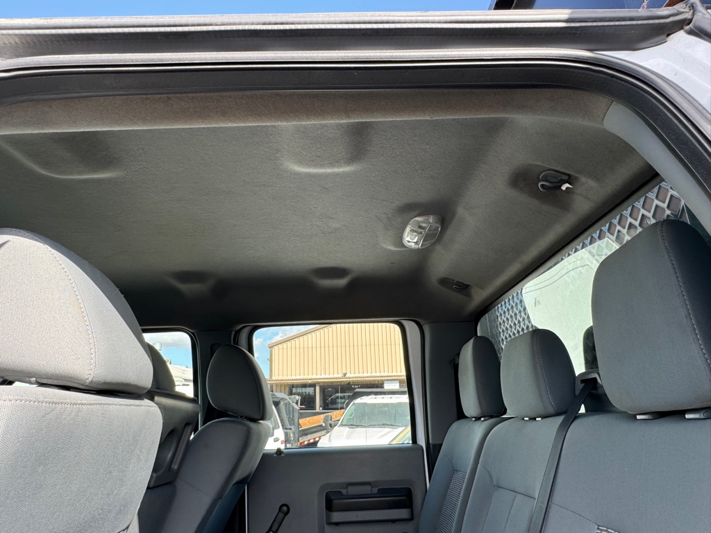 Photo 20 of this FORD F650