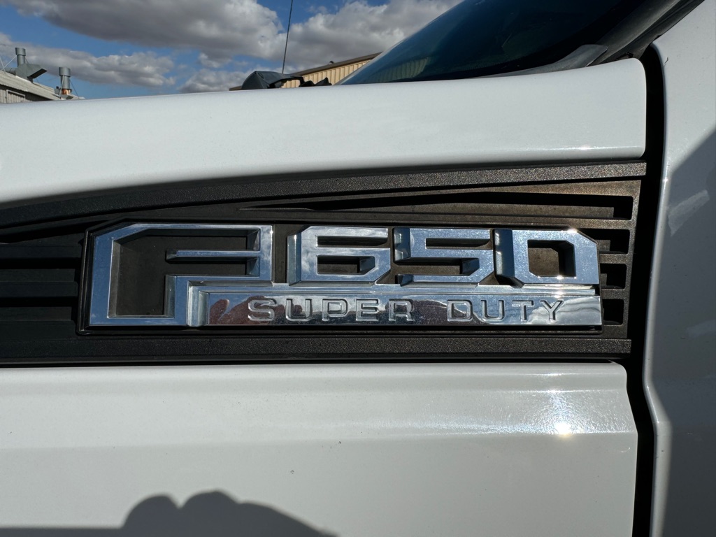 Photo 21 of this FORD F650