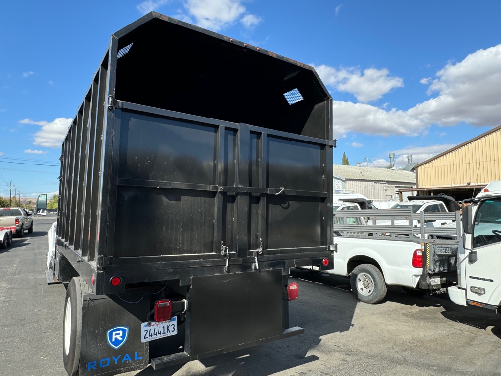 Photo 11 of this FORD F650