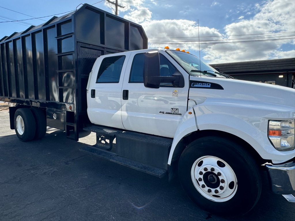 Photo 14 of this FORD F650