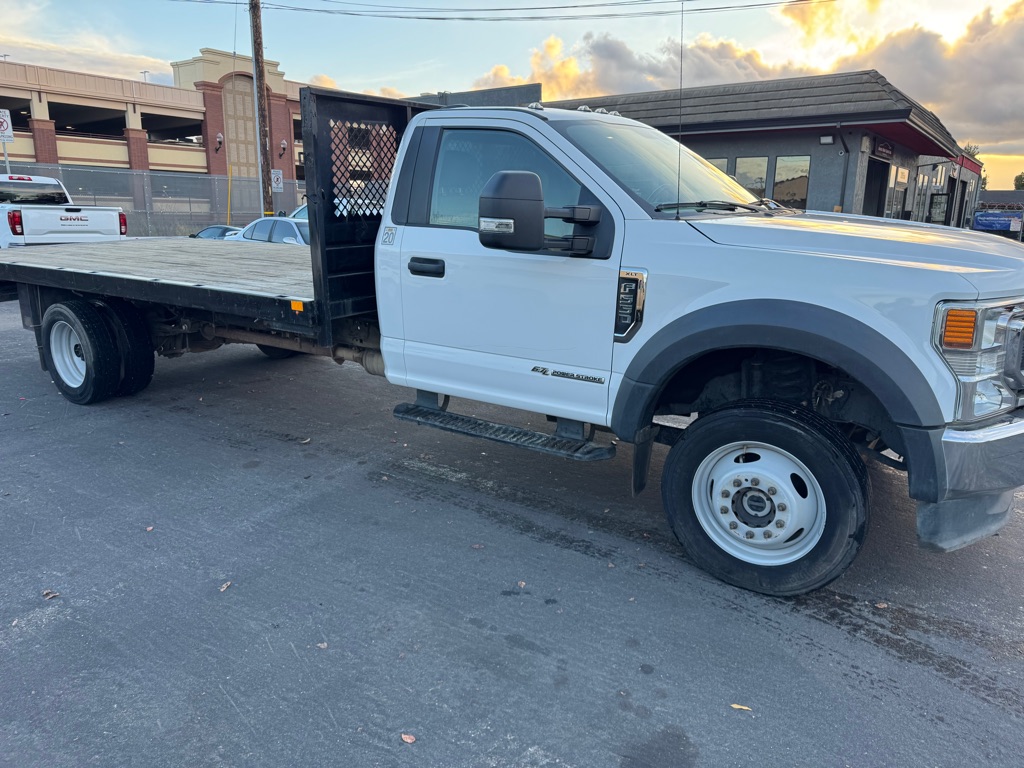 Photo 10 of this FORD F550